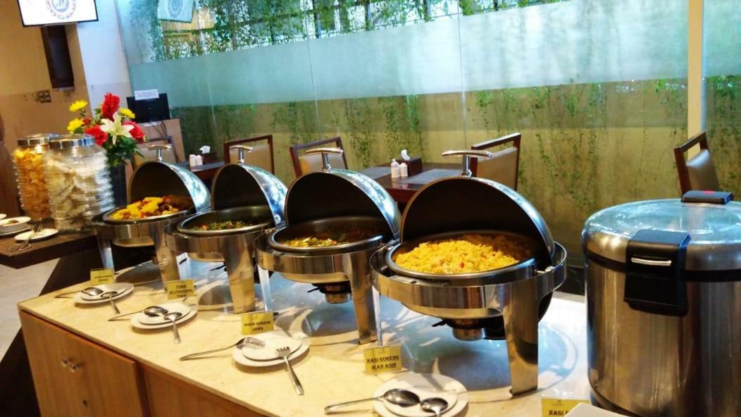 Hotel Namira Syariah Pekalongan Dış mekan fotoğraf